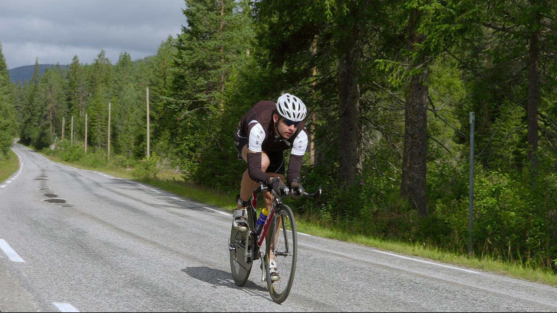 森林狼锋线悍将再度爆发!麦克丹尼尔斯冲垮对手禁区成取胜关键